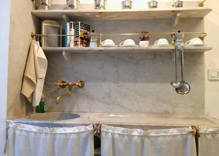 Apartment Casa Retro Historic Center - Mytouristhome La Spezia